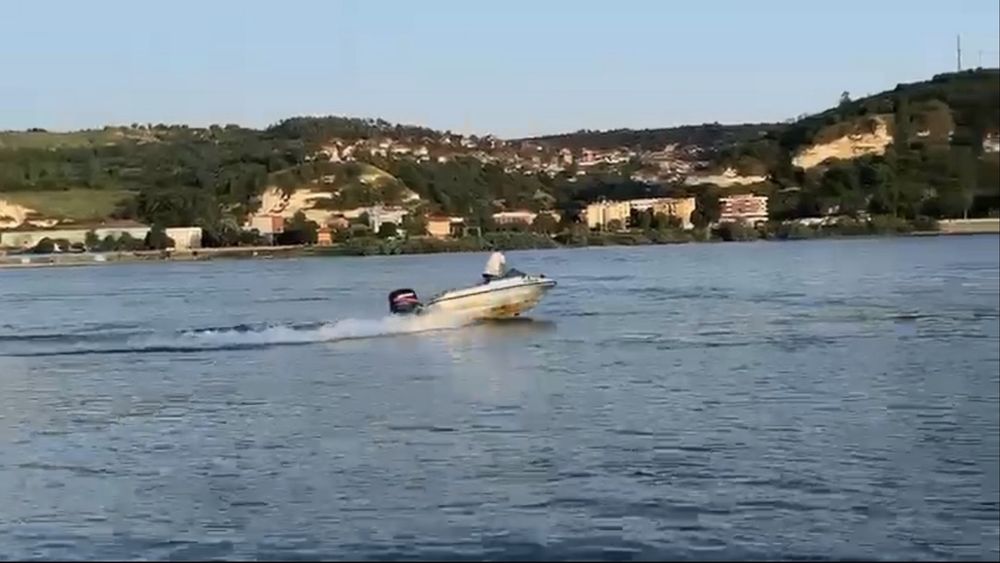 Vând Barcă cu Motor și Peridoc