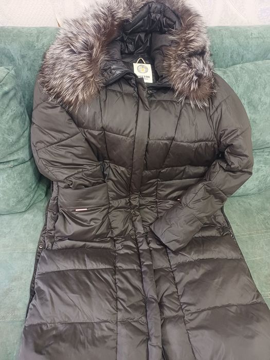Продам женский пуховик