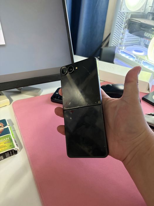 Samsung Z Flip 7 256 GB