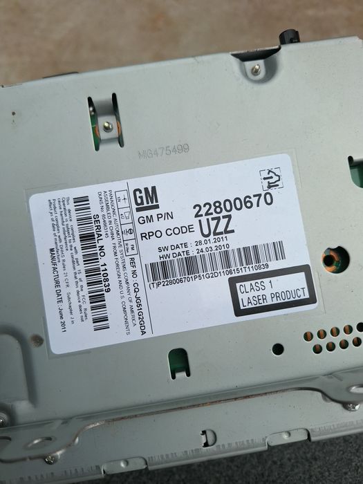 Оригинална музика +дисплей за Шевролет Круз