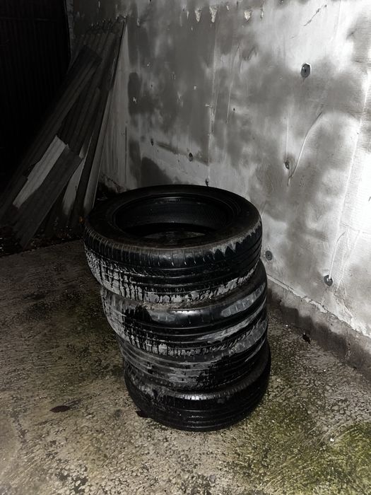 Летние шины б/у 16 размера