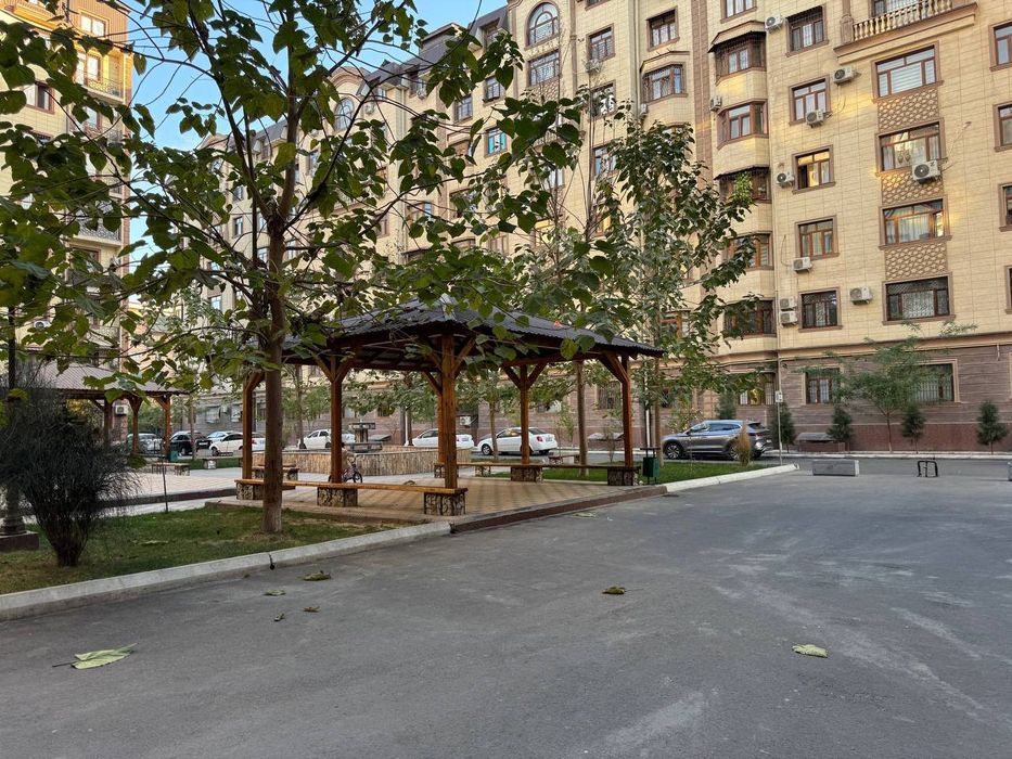 Сагбон 2/4/9 ЖК Баурум Узок муддатга Берилади