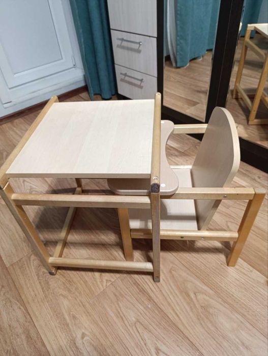 Детский стул и стол трансформер