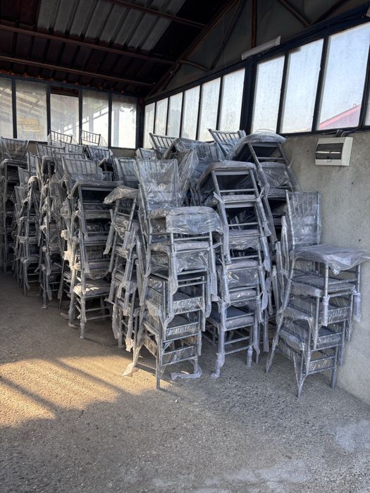 Scaune pentru Eveniment Chiavari Gri cu perna inclusa, Noi