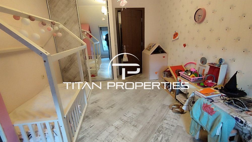 Продава се Тристаен апартамент в Бургас, Зорница - 98 кв.м за 3016 €/кв.м - Снимка #4