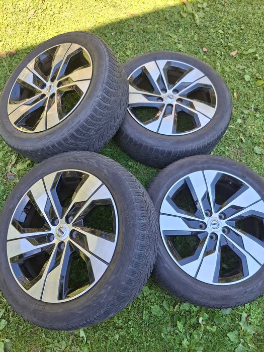 Vand set jante cu anvelope pe 18  Volvo originale