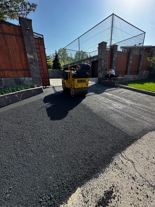 Асфальт . Асфальтирование . горячий асфальт