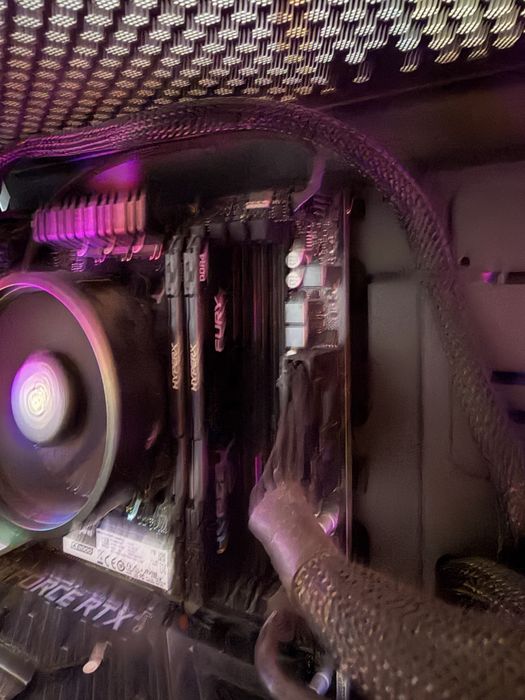 Мощен Геймърски Компютър (RTX 3060 Ti + Ryzen 5 5600X) + Пълен Комплект Гейминг Периферия!