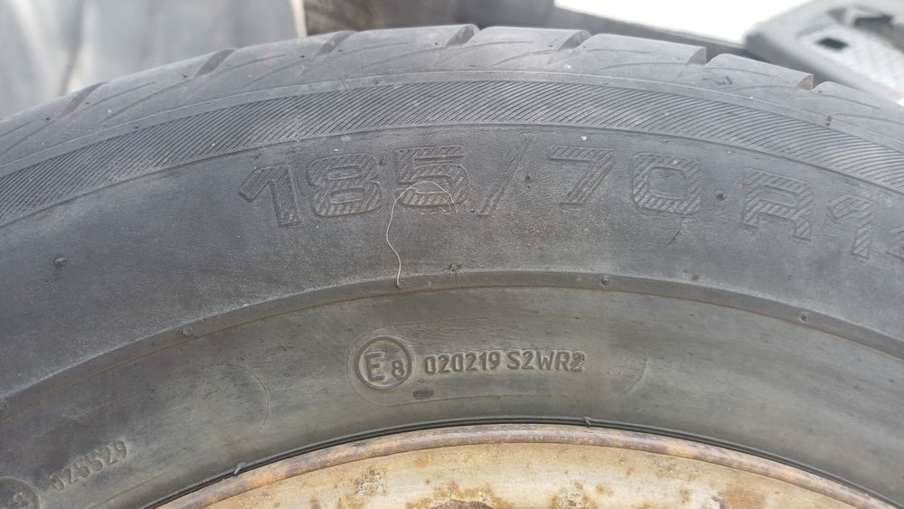 Продам запаску 185,70,R14