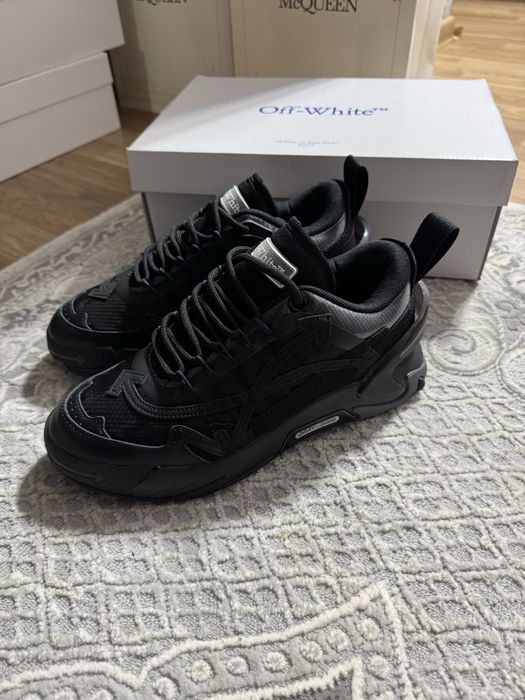 Adidasi marimea 41 personali