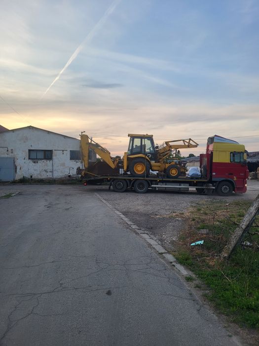 Dezmembrez buldoexcavator jcb 3 cx