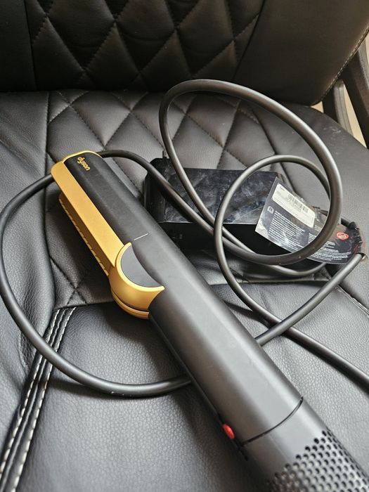 Преса-сешоар Dyson