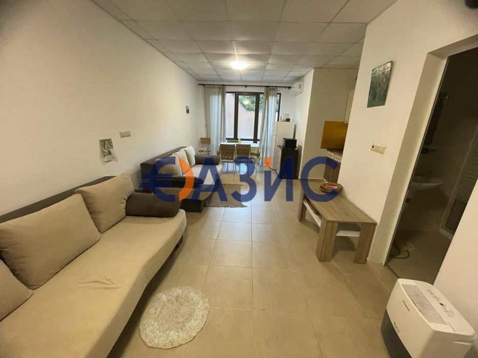 Продава се Едностаен апартамент в к.к. Слънчев бряг - 53 кв.м за 753 €/кв.м - Снимка #3