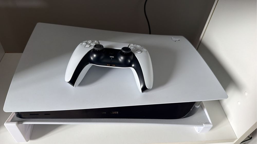 Playstation 5 varianta cd in stare foarte buna,folosit putin,ca nou