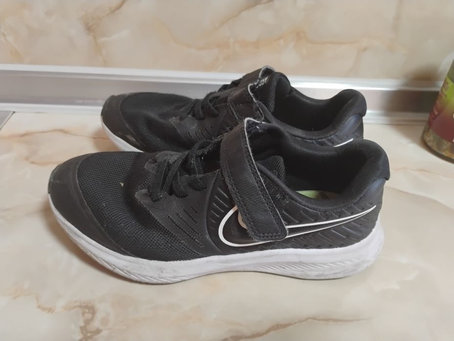 Маратонки Nike 33 н