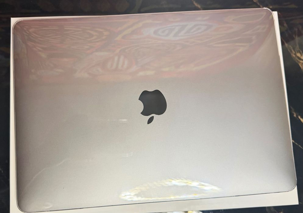 MacBook Pro 13” Space Gray Touch Bar 2019