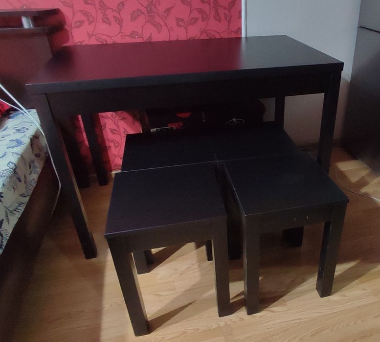 Стол кухонный + 4 табурета, черный, крепкий, отличн качества