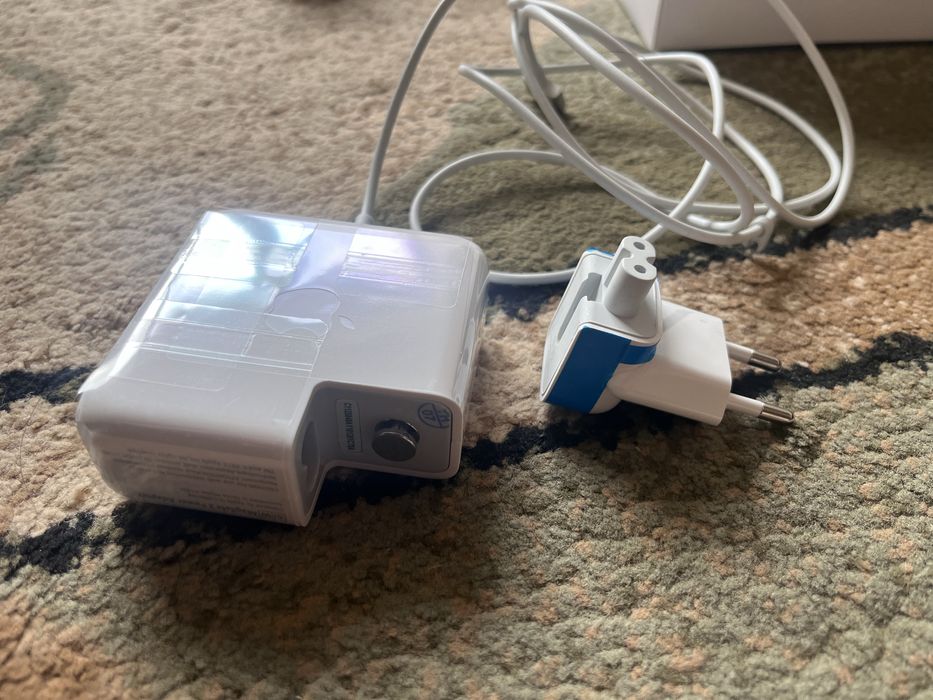 Блок питания Apple MagSafe 2 60W белый