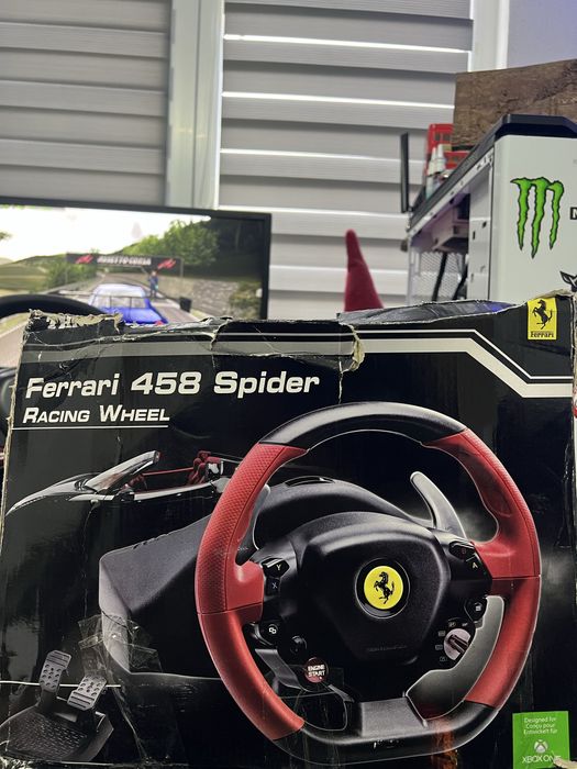 Thrustmaster ferrari 458 spider геймърски волан