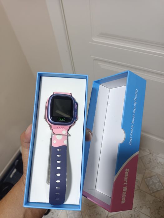 Продам смарт часы детские