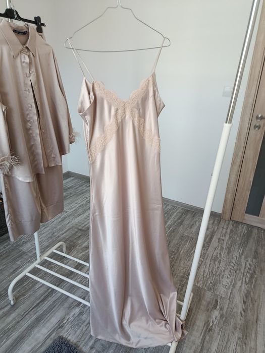 Стенена рокля на Illumminee