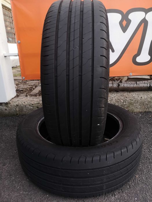 2бр 215/55/17 GOODYEAR 7мм грайфер дот:20г ***
