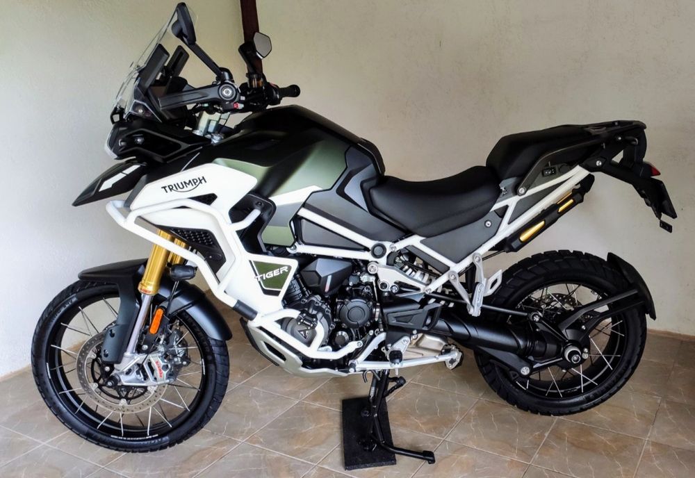 Triumph Tiger 1200 Rally Explorer 150cp - Touring Adventure