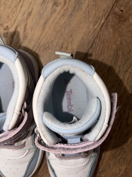 Продам детскаю обувь для девочек