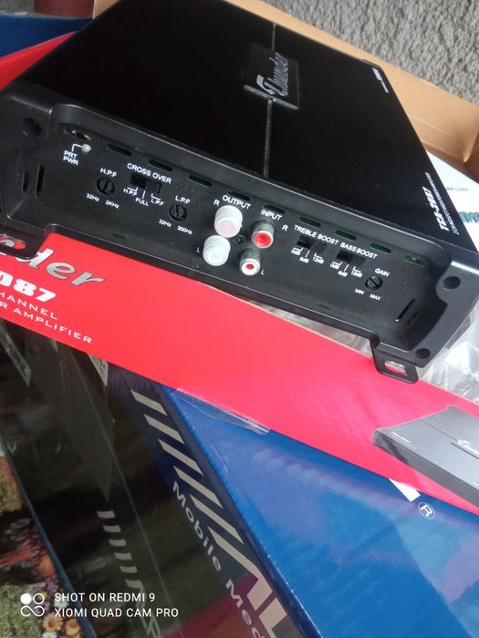 Комплект бас каса и усилвател. Чисто нови.