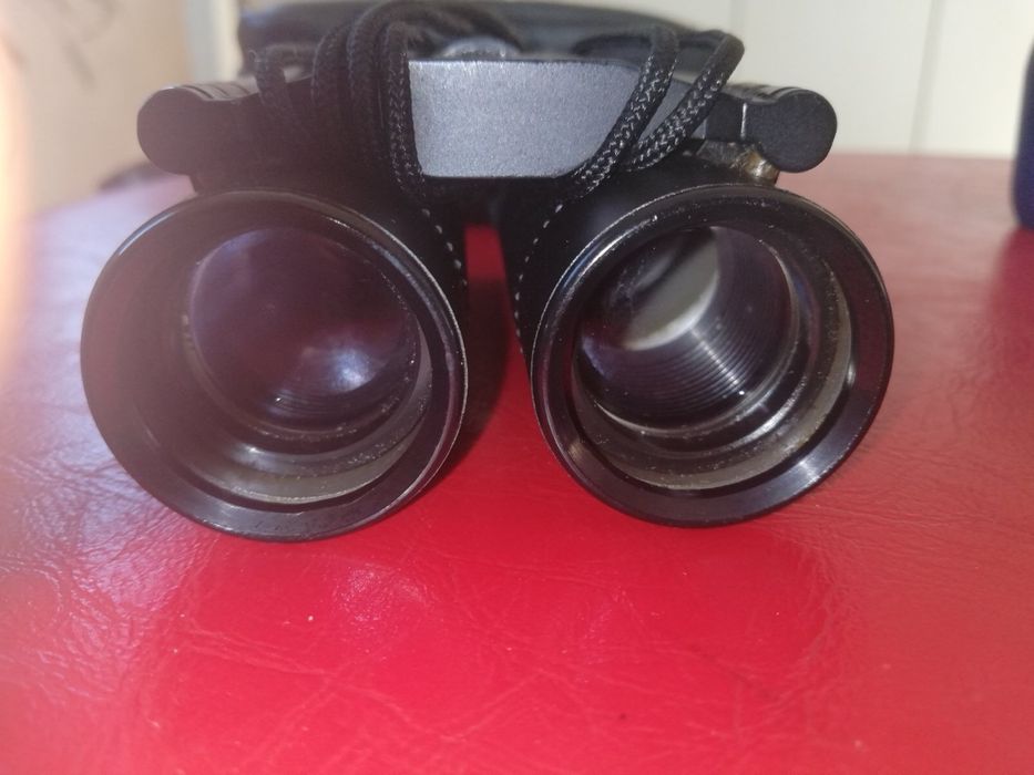 Малък компактен бинокъл Optus