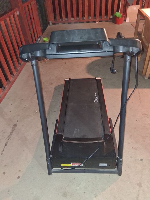 Vand banda de alergat.