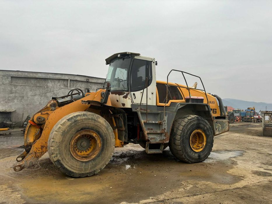 Dezmembrez incarcator frontal Liebherr L 576-piese de schimb Liebherr