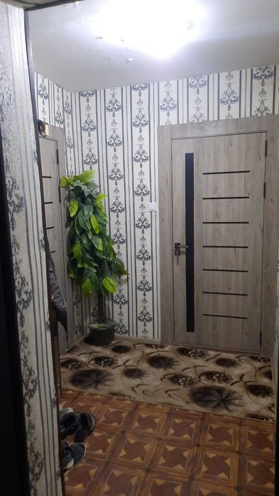 Срочно 2 хоналик квартира сотилади