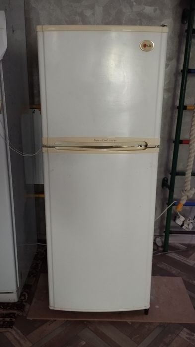 Продам холодильник Lg. С доставкой