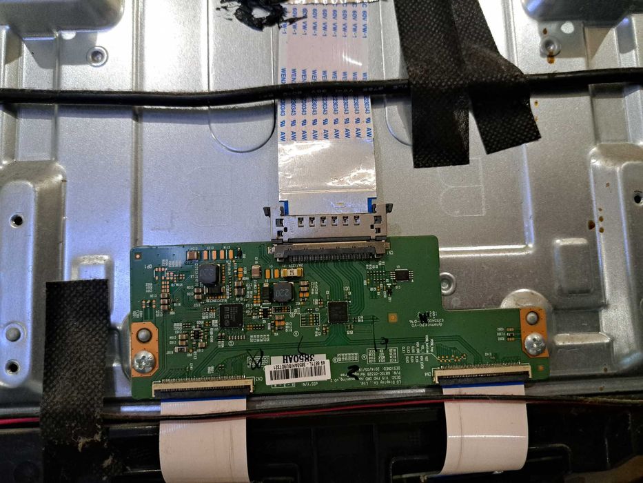 Телевизор HITACHI 49 инча на части