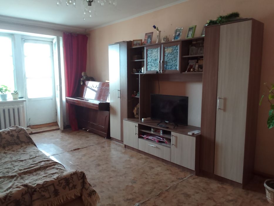 Продам трех комнатную квартиру