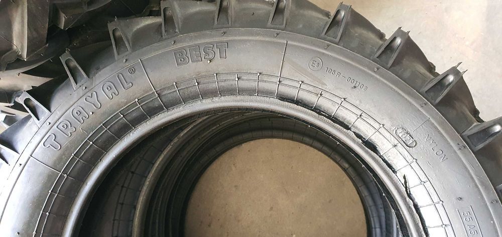 4.50-14 cauciucuri noi de la Trayal pentru motocoasa AGMH