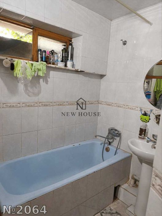 4/2/4 Новомосковская 77-серия (№ 2064)