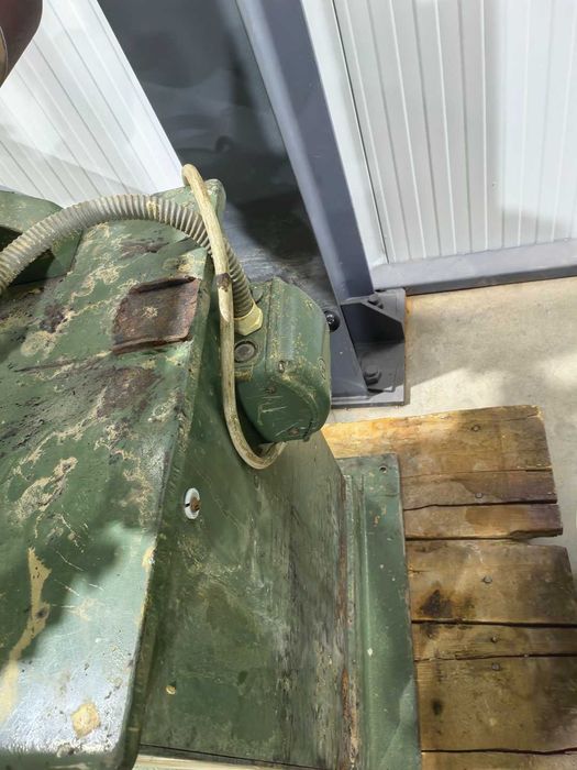 Вертикален шлайф с две шкурки и мотор 5,5кв.