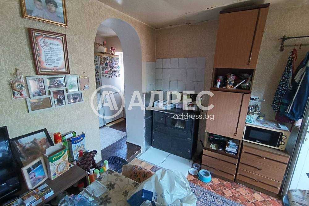 Продава се Къща в с. Островче, Област Разград - 70 кв.м за 948 €/кв.м - Снимка #7