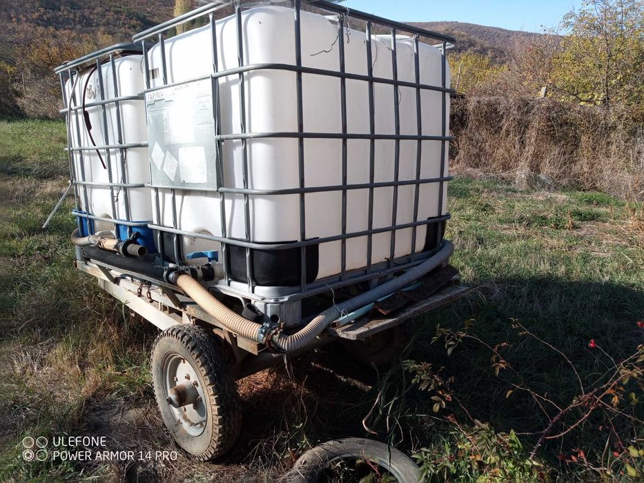 Цистерна 2000л.за поливане.