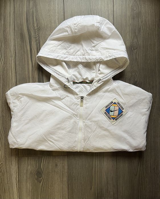 Оригинално якe Nike