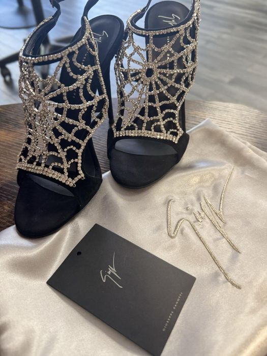 Оригинални обувки Giuseppe Zanotti