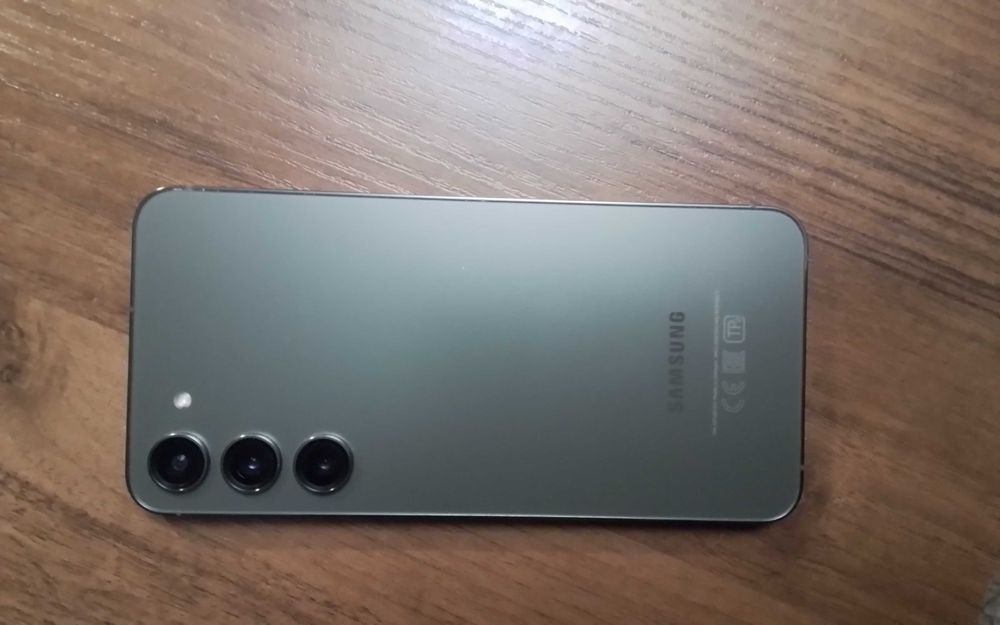 Самсунг S23 plus + Хуавей GT2 смарт часы отличное состояние.