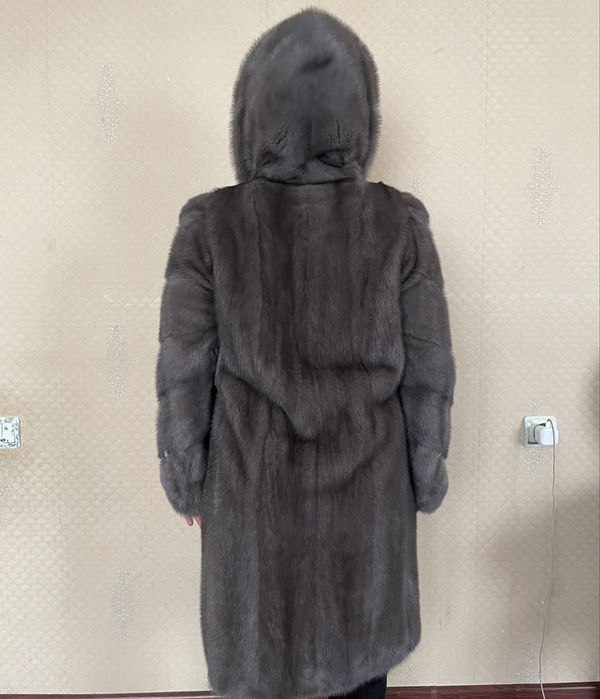 Шуба норковая, длинная