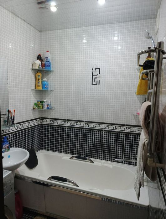 Продается 2/4/5 квартира ТТЗ Ахмад Югнаки