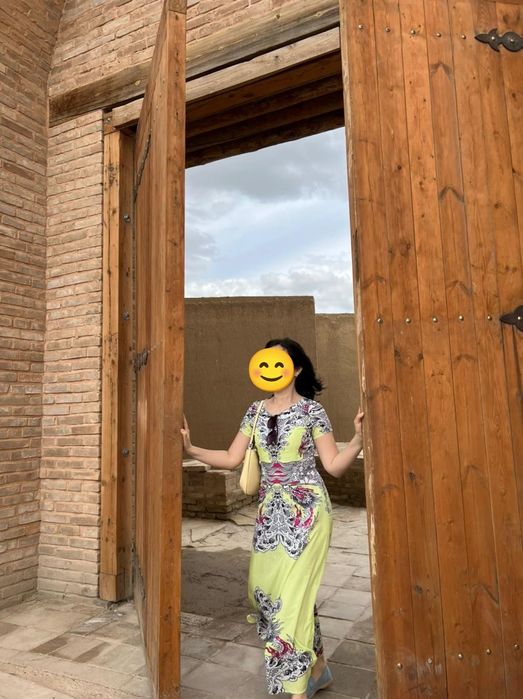 Женские платья продам