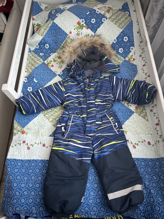 Продам куртку зимнюю детскую