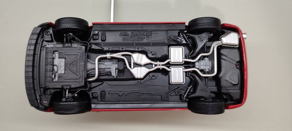 1:18 Ford Escort RS Cosworfh "Minichamps"