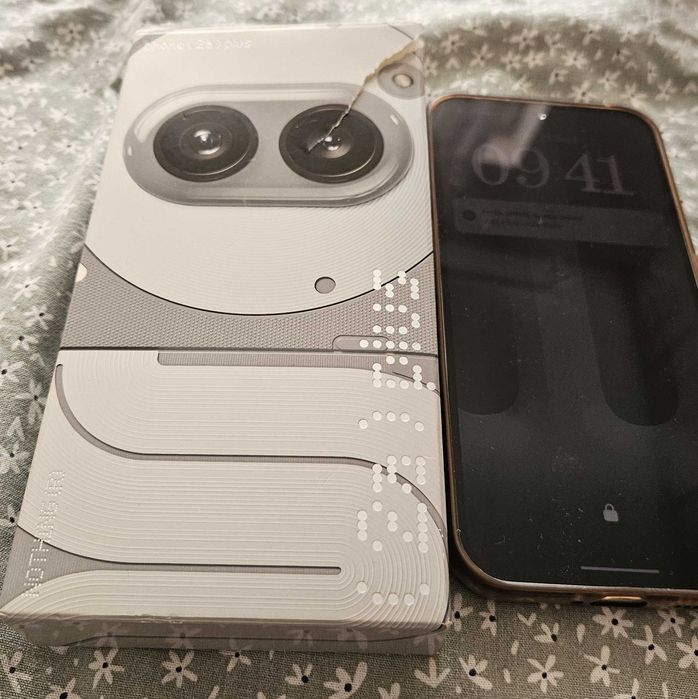 Телефон Nothing Phone (2a) Plus 12/256GB Grey, гаранция, кутия